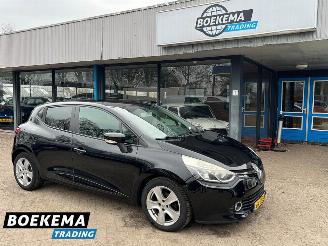 Auto incidentate Renault Clio 0.9 TCe Expression Navigatie Airco Cruise 2012/12
