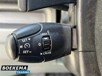 Peugeot Expert 2.0 BlueHDI 180 Long Asphalt DoKa 5-Persoons Automaat Airco Navigatie picture 19