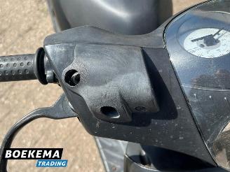 Piaggio  Zip 45KM picture 10