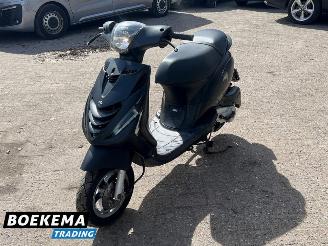 Piaggio  Zip 45KM picture 5