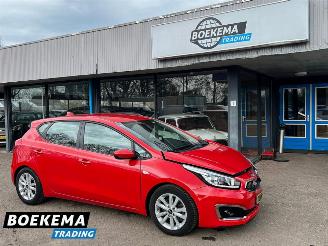 Unfallwagen Kia Cee d cee'd 1.0 T-GDi ComfortPlusLine Navigator 2018/8