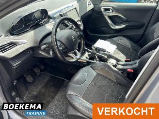 Peugeot 2008 1.6 VTi Allure Navigatie picture 15