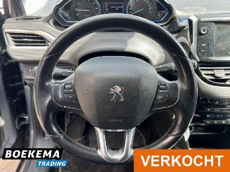 Peugeot 2008 1.6 VTi Allure Navigatie picture 22