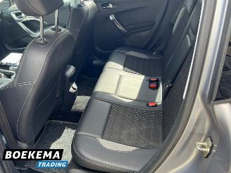 Peugeot 2008 1.6 VTi Allure Navigatie picture 18