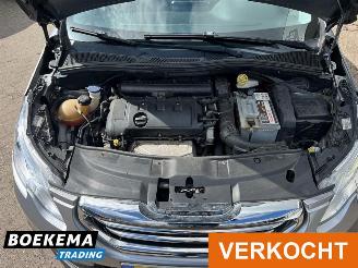 Peugeot 2008 1.6 VTi Allure Navigatie picture 13