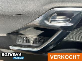 Peugeot 2008 1.6 VTi Allure Navigatie picture 17