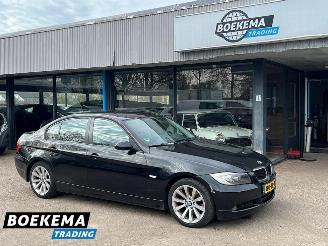 Vaurioauto  passenger cars BMW 3-serie 318i High Executive Automaat Navigatie Xenon 2007/2