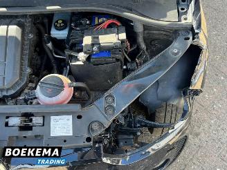 Volkswagen Up! 1.0 High Up! BlueMotion Airco Cruise picture 8