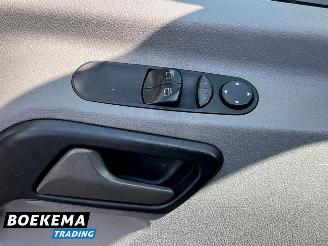 Volkswagen Crafter 35 2.0 TDI L3H2 9-Persoons Rolstoellift Airco Cruise picture 14