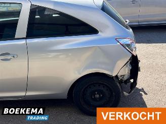 Opel Corsa 1.4 16V Business Automaat Airco Cruise picture 5