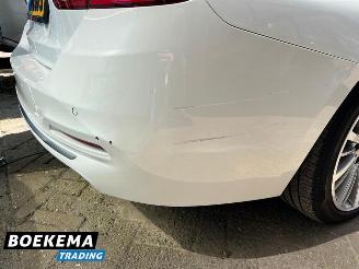 BMW 3-serie 320d xDrive Edition Panorama Leer Automaat Navigatie picture 12