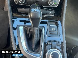 BMW 2-serie 218d Active Tourer Sport Automaat Keyless Navigatie picture 17