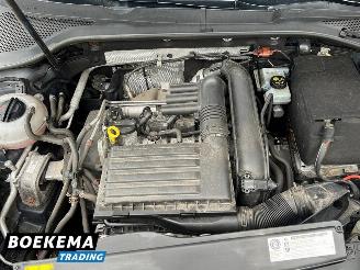 Volkswagen Golf 1.4 TSI 150PK Highline DSG Panorama Virtual Stoel/Stuurverw Massage Camera Trekhaak picture 9