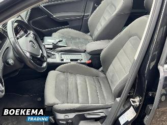 Volkswagen Golf 1.4 TSI 150PK Highline DSG Panorama Virtual Stoel/Stuurverw Massage Camera Trekhaak picture 14