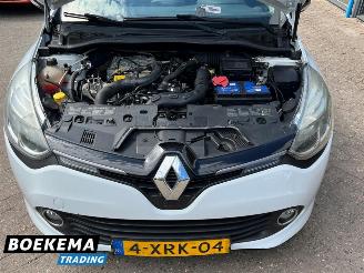 Renault Clio Estate 0.9 TCe Night&Day R-Link Navigatie Cruise Airco picture 5