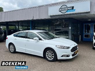 Unfallwagen Ford Mondeo 2.0 IVCT HEV Titanium Climate Cruise PDC 2016/9