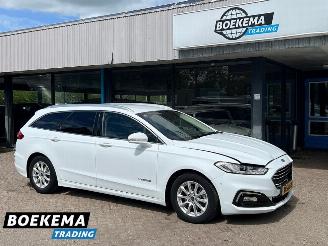 Unfallwagen Ford Mondeo Wagon 2.0 IVCT HEV Titanium ACC Sony Camera Stoelverwarming Navigatie 2020/6