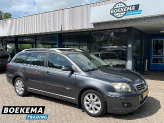 krockskadad bil auto Toyota Avensis wagon 2.0 VVTi Luna Navigatie Climate Cruise 2008/5
