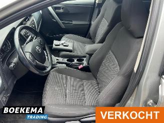Toyota Auris Touring Sports 1.8 Hybrid Dynamic Navigatie Cruise Climate picture 18