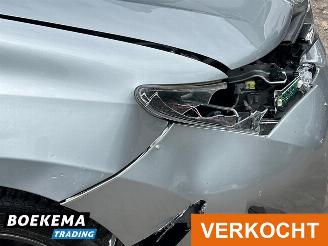 Toyota Auris Touring Sports 1.8 Hybrid Dynamic Navigatie Cruise Climate picture 8