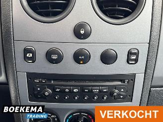Peugeot Partner 1.6 16V Zenith 2 Airco 5-Peroons 2xSchuifdeur Cruise Trekhaak picture 17