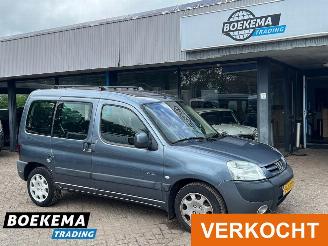 krockskadad bil auto Peugeot Partner 1.6 16V Zenith 2 Airco 5-Peroons 2xSchuifdeur Cruise Trekhaak 2005/7