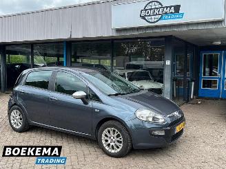 damaged passenger cars Fiat Punto Evo 1.4 Dynamic Airco 5-Deurs 2009/11