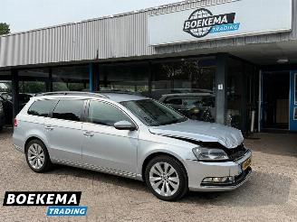 Voiture accidenté Volkswagen Passat Variant 1.4 TSI Highline Navigatie Stoelverwarming Cruise PDC 2013/10