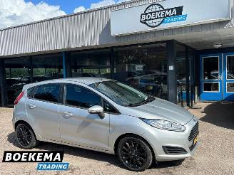 damaged passenger cars Ford Fiesta 1.5 TDCi Style Lease Navigatie Cruise Airco 5-Deurs 2016/1