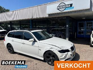 Voiture accidenté BMW 3-serie 330xd Dynamic Exe Automaat Panorama Climate Cruise Navigatie 2006/10