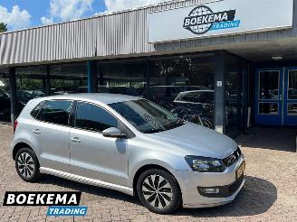 Damaged car Volkswagen Polo 1.2 TDI BlueMotion Navigatie Airco Cruise 2013/12