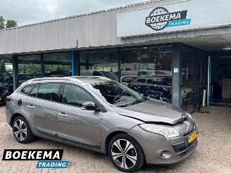 uszkodzony samochody osobowe Renault Mégane Estate 2.0 Bose Clima Cruise Trekhaak 2011/11