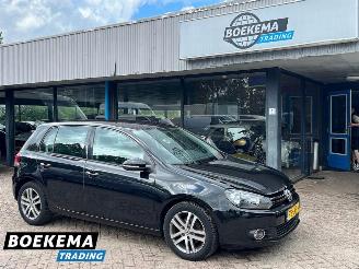 Damaged car Volkswagen Golf 1.2 TSI Tour 6 bak Navi Cruise Airco 2010/8