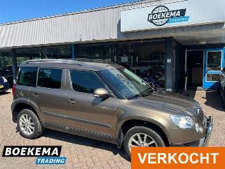 Vaurioauto  passenger cars Skoda Yeti 1.8 TSI Ambition 4x4 Navi Trekhaak Airco 2010/2