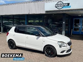 krockskadad bil auto Skoda Fabia 1.4 TSI RS DSG Open-dak Navigatie Clima 2011/6