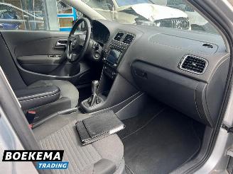 Volkswagen Polo 1.4-16V Comfortline Navi Climate Control picture 13