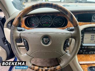 Jaguar XJ 4.2 V8 Executive 298pk Automaat Memory Navi Cruise picture 19