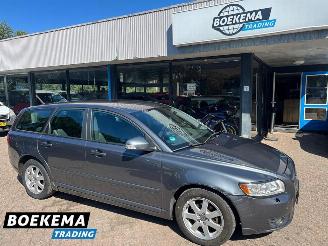 Damaged car Volvo V-50 2.0 Edition I 145PK Stoelverwarming Navi Cruise Airco 2009/10