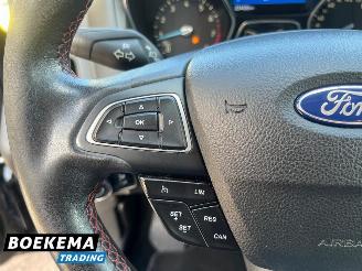 Ford Focus Wagon 1.5 Black Edition 150PK Navigatie Climate Cruise picture 23