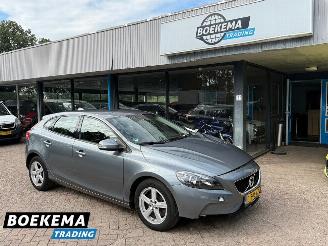 uszkodzony samochody osobowe Volvo V-40 2.0 T2 Nordic Navigatie Cruise Climate PDC 2018/3