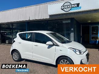 Gebrauchtwagen PKW Hyundai I-10 1.0i Comfort Cruise Navi Airco 2017/4