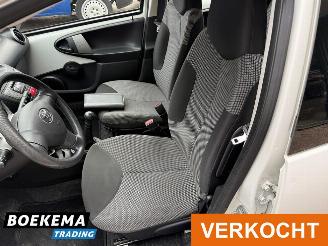 Toyota Aygo 1.0 VVT-i Comfort Airco 5-Deurs Elek-Ramen picture 14