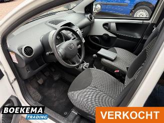 Toyota Aygo 1.0 VVT-i Comfort Airco 5-Deurs Elek-Ramen picture 13