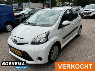 Toyota Aygo 1.0 VVT-i Comfort Airco 5-Deurs Elek-Ramen picture 4