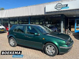 Unfallwagen Volkswagen Golf 1.6 5-Deurs Trekhaak LMV 1999/4