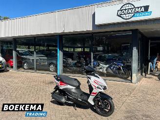damaged scooters GTS  Sirocco 45KM Brom 2025/9