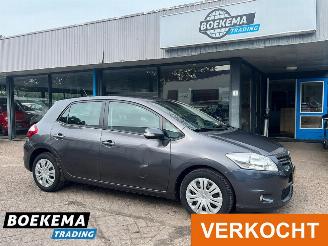 damaged passenger cars Toyota Auris 1.3 Aspiration Clima Parkeersensoren Elektrische Ramen 2010/10