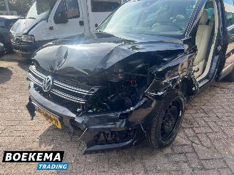Volkswagen Tiguan 1.4 TSI R-Line Panorama Navigatie Leer Stoelverwarming picture 9