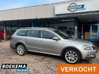 Voiture accidenté Volkswagen Passat Alltrack 2.0 TDI 4Motion DSG Carplay Cruise 2013/10