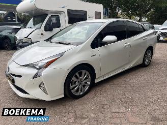 Toyota Prius 1.8 Executive JBL Navigatie Leer Stoelverwarming picture 4